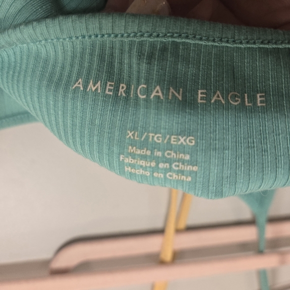 American Eagle Crop Tanks - Picture 6 of 6